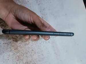 Apple iPhone 11 64 GB Black