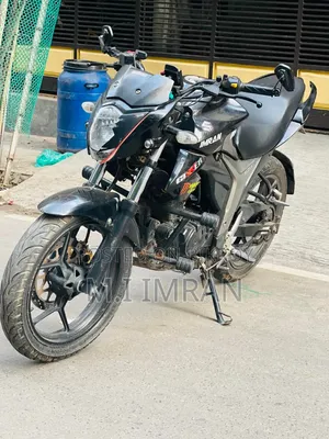 সুজুকি জিক্সার মনোটোন ২০২২ ব্ল্যাক