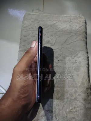 Apple iPhone XR 128 GB White