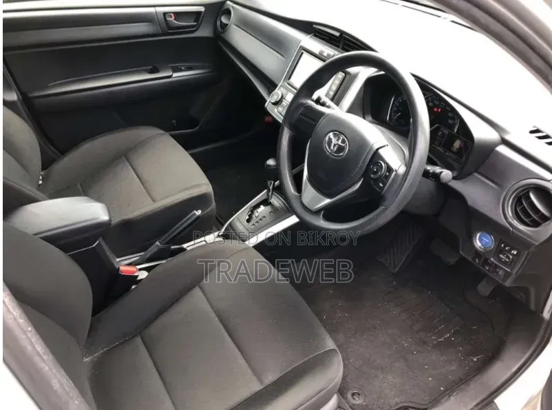 Toyota Corolla Fielder 2020 Silver