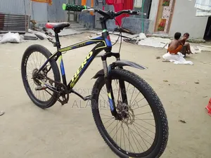 Hero Buzz 26" Hydraulic Disc Brake Bicycle | Good Condition