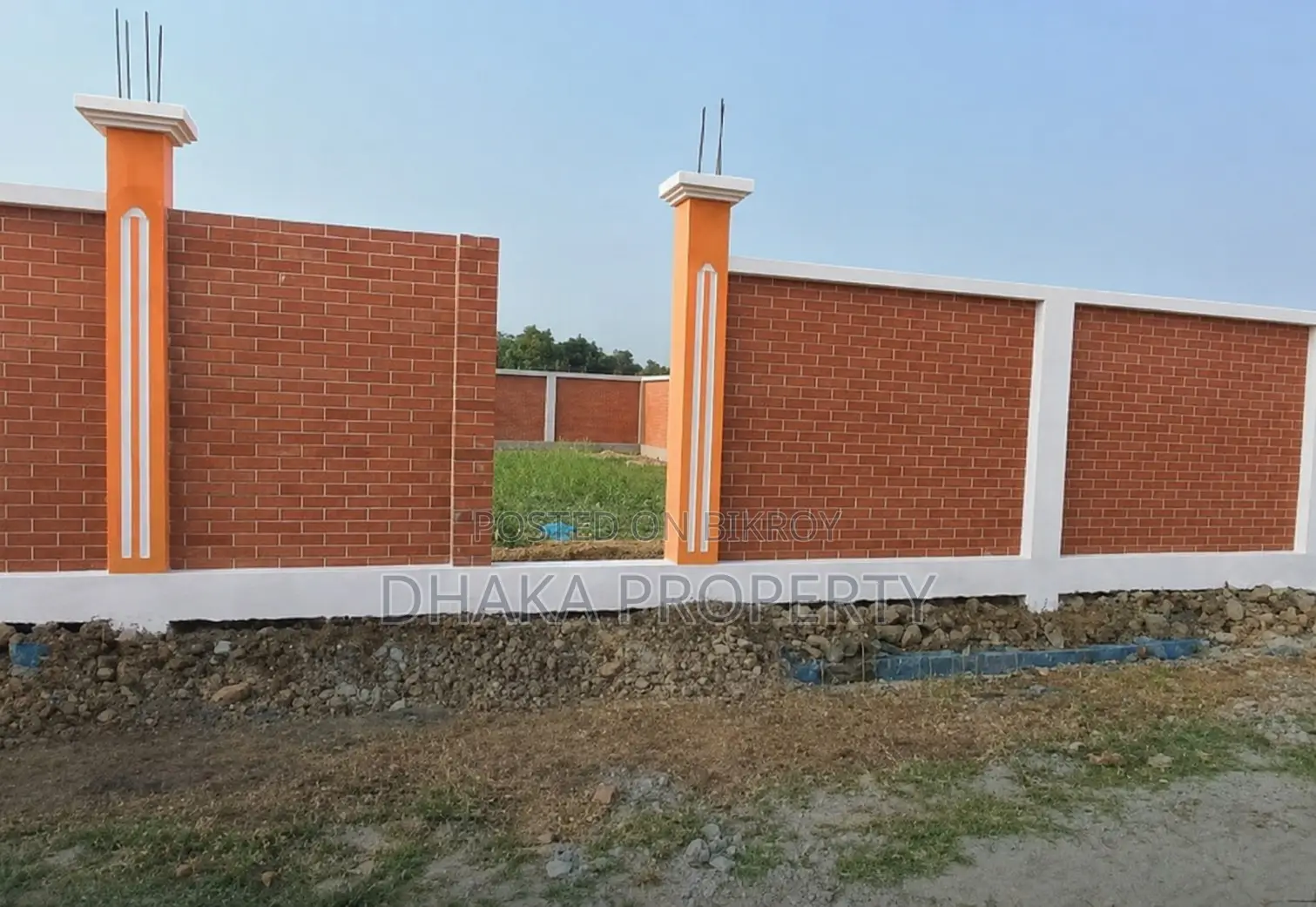 সেক্টর-১৭/এইচ এ ৬০ ফুট রাস্তা সংলগ্ন ৩ কাঠার দক্ষিণমুখী পার্ক ফেসিং প্লট