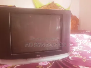 এলজি টিভি বিক্রির জন্য সর্বনিম্ন মূল্যে।