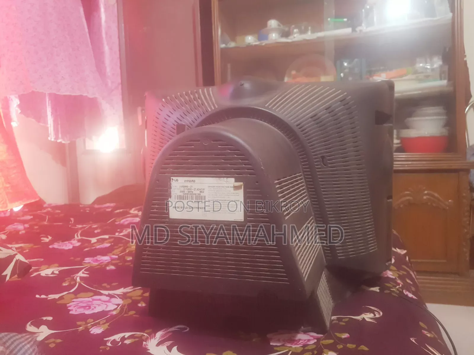 এলজি টিভি বিক্রির জন্য সর্বনিম্ন মূল্যে।