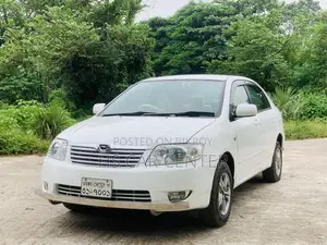 টয়োটা করোলা সেডান ২০০৫ সাদা