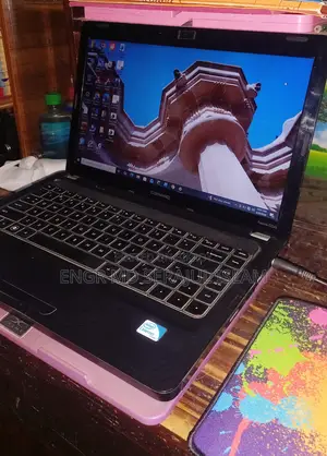 Laptop HP Compaq 420 6GB Intel Celeron SSD 128GB