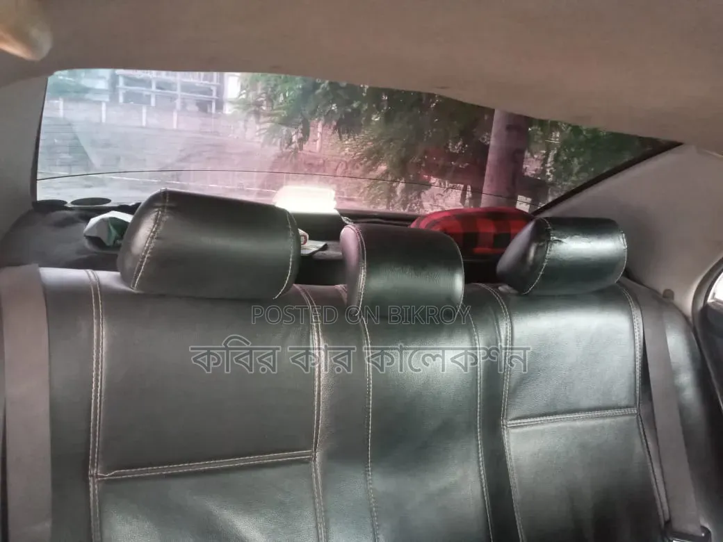 Toyota Corolla 2004 White