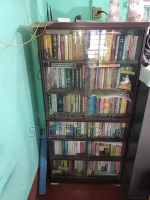 বুক শেলফ