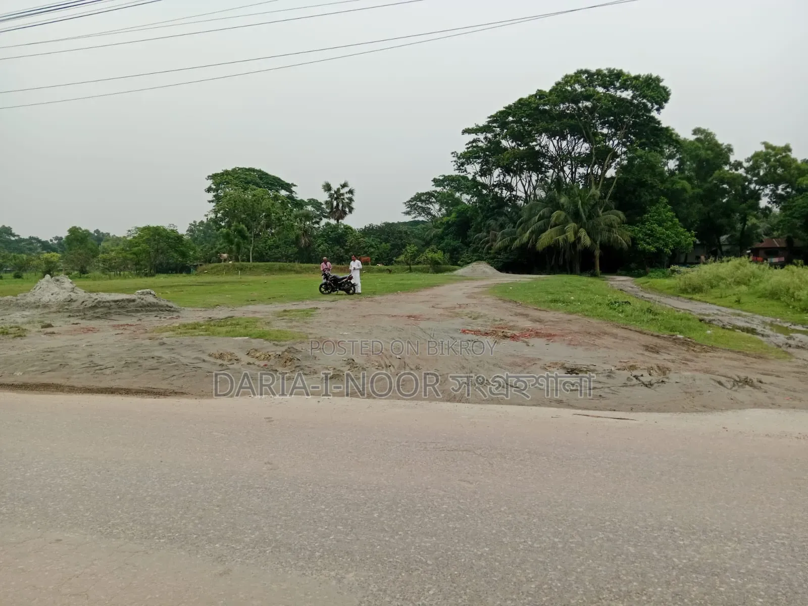 গাজীপুর ধীরাশ্রম মৌজায় এক দাগে ১২ বিঘা জমি বিক্রি