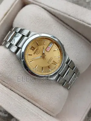 Seiko 5 Self-Winding Watch