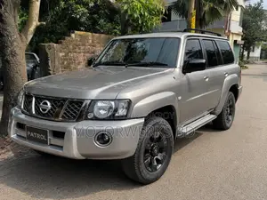Nissan Patrol 2004 Silver
