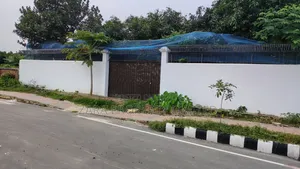 5 katha plot for sale in Sector 21 at a low price.
