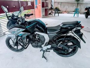 Yamaha 2022 Black