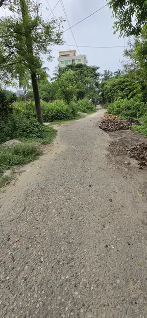 পূর্বাচল রাজউক ১০০' বড় রোডে ৩কাঠা প্লট বিক্রি