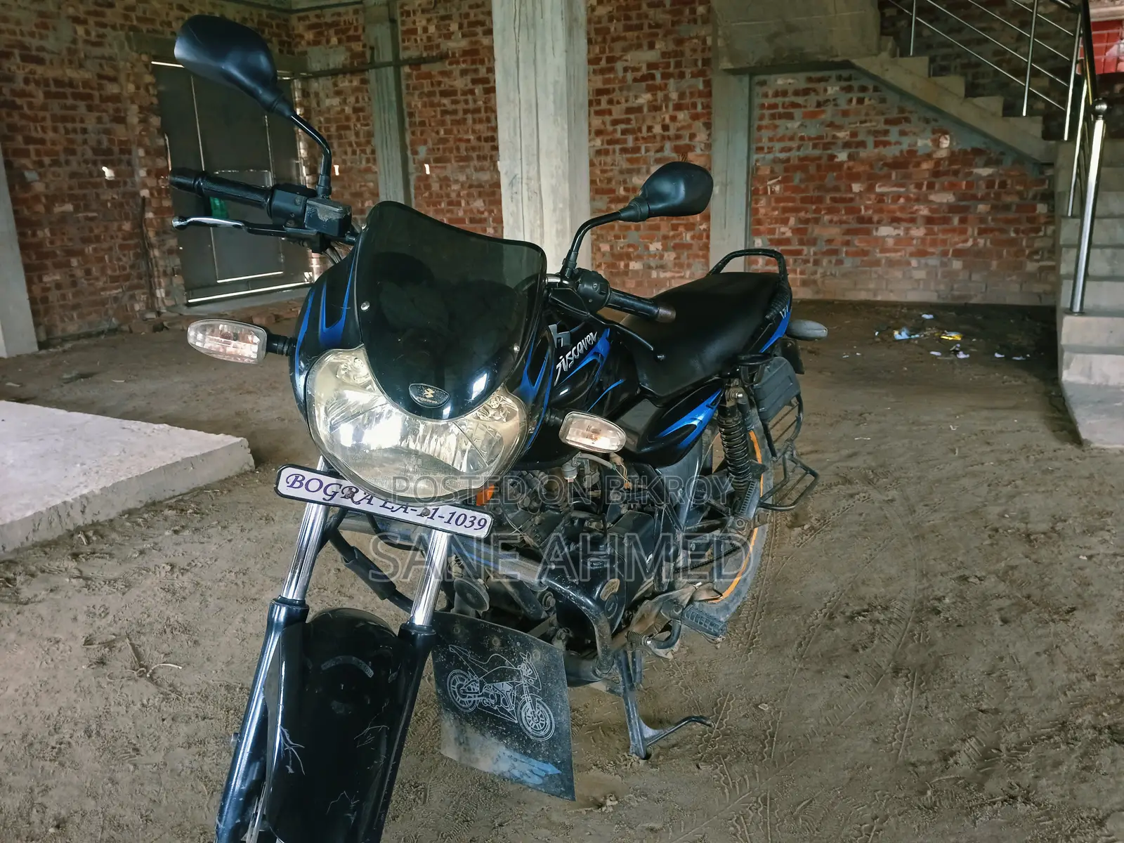 বাজাজ ডিসকভার ১৩৫ ২০১০ নীল