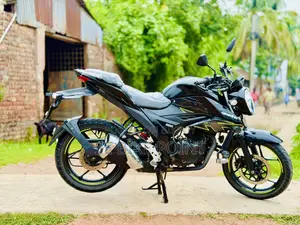 সুজুকি ২০২৪ ব্ল্যাক