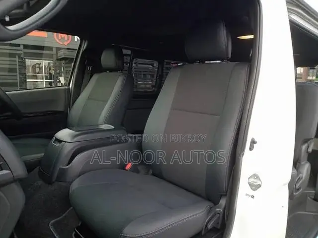 Toyota HiAce 2021 Pearl