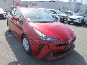 Toyota Prius 2021 Red