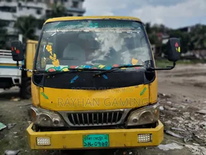 কাভার্ড ভ্যান টাইপ