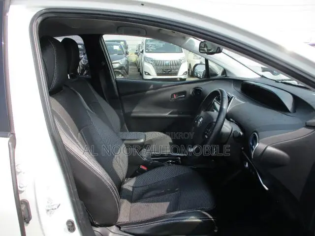 Toyota Noah 2021 Blue