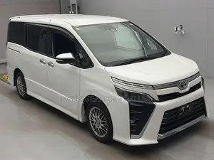 Toyota Voxy 2021 Pearl