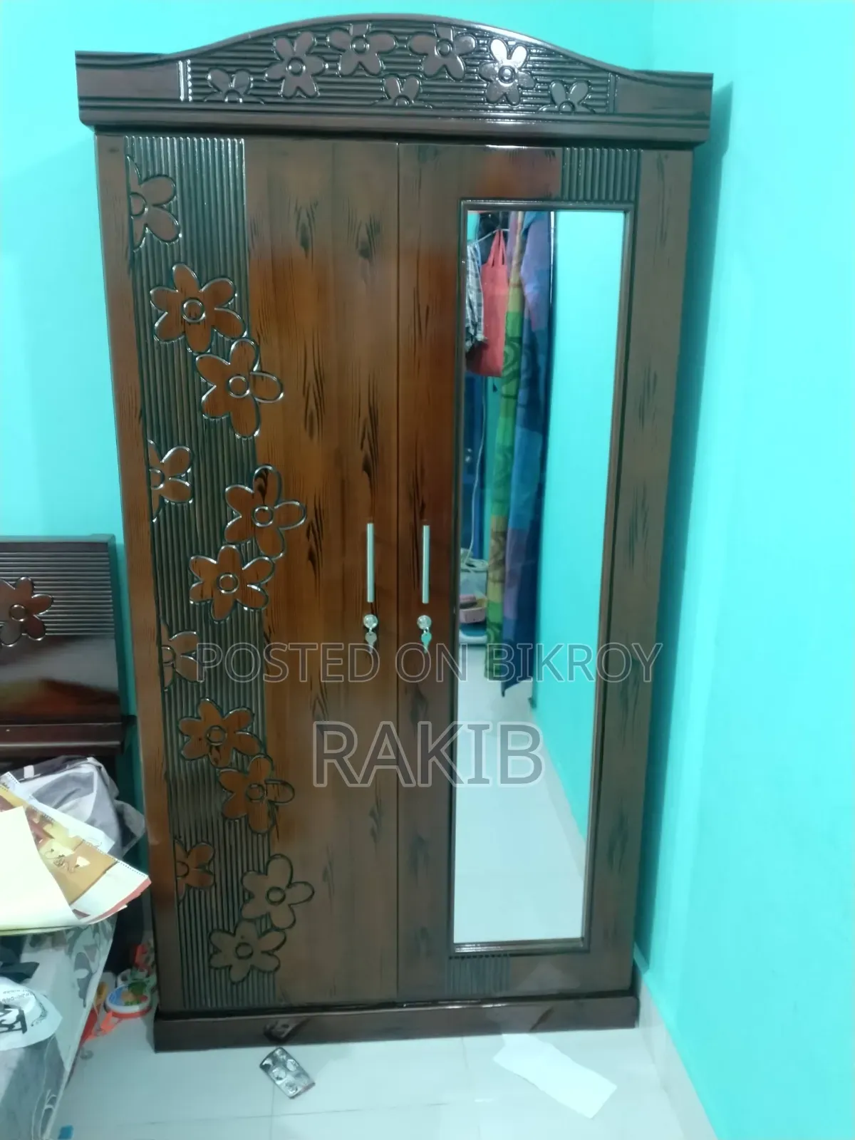 রুমের সকল ব্যবহারিত জিনিস