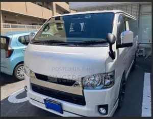 Toyota HiAce 2021 Pearl
