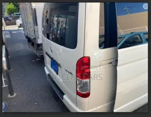 Toyota HiAce 2021 Pearl
