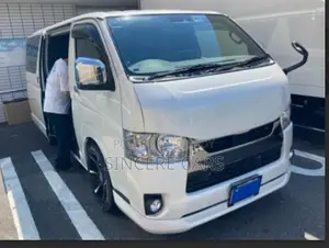 Toyota HiAce 2021 Pearl