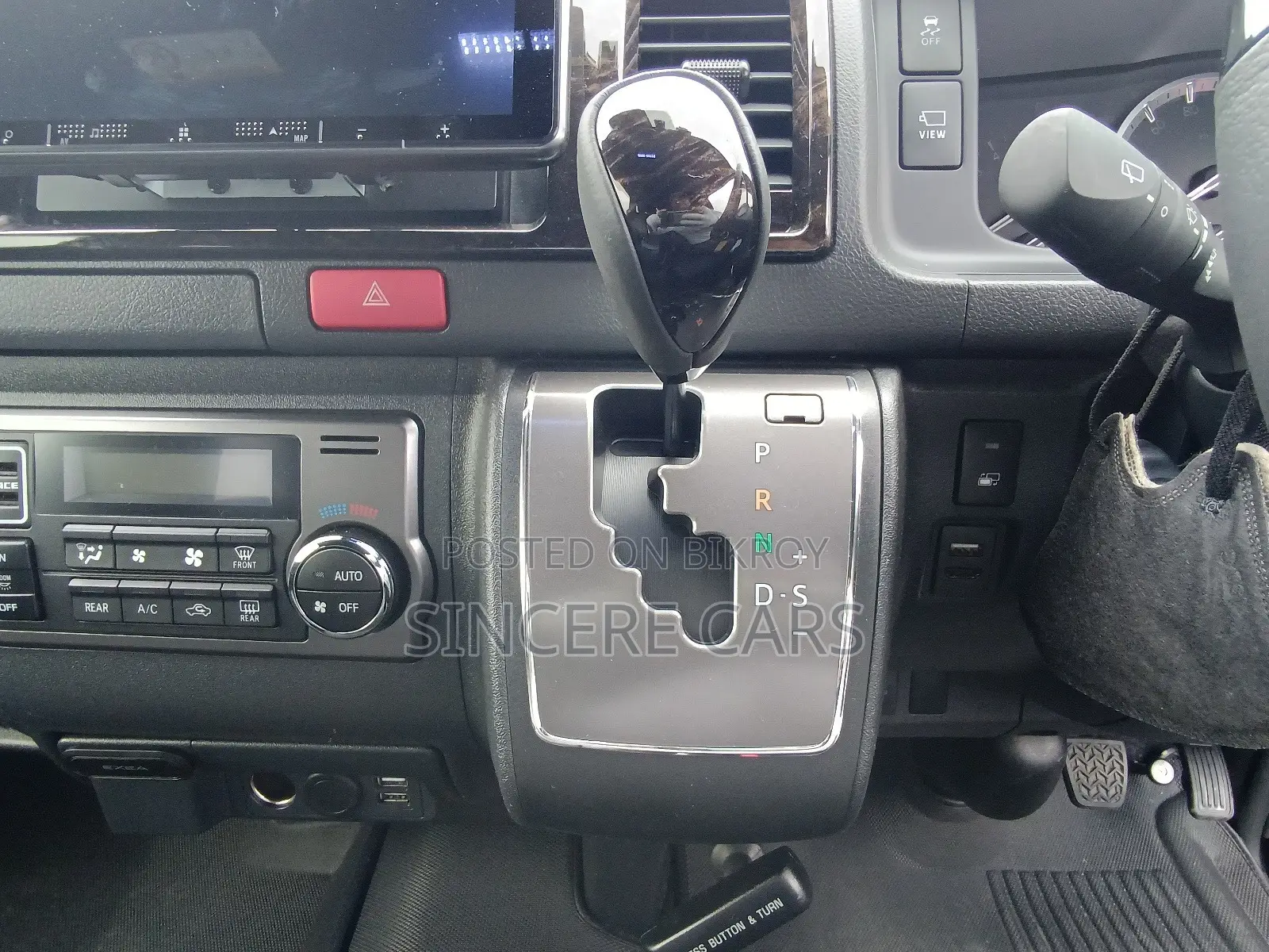 Toyota HiAce 2023 Black