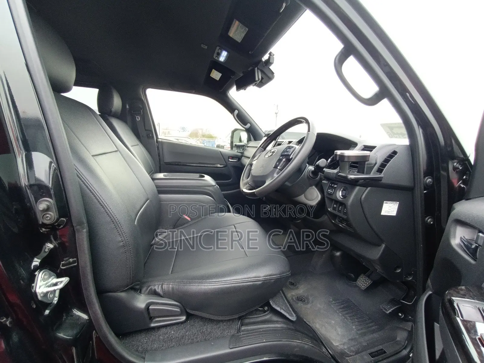 Toyota HiAce 2023 Black