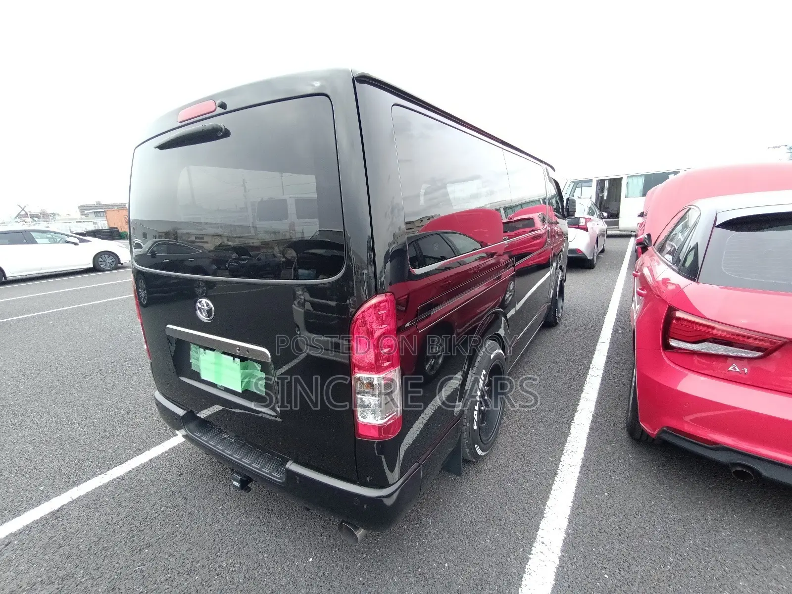 Toyota HiAce 2023 Black