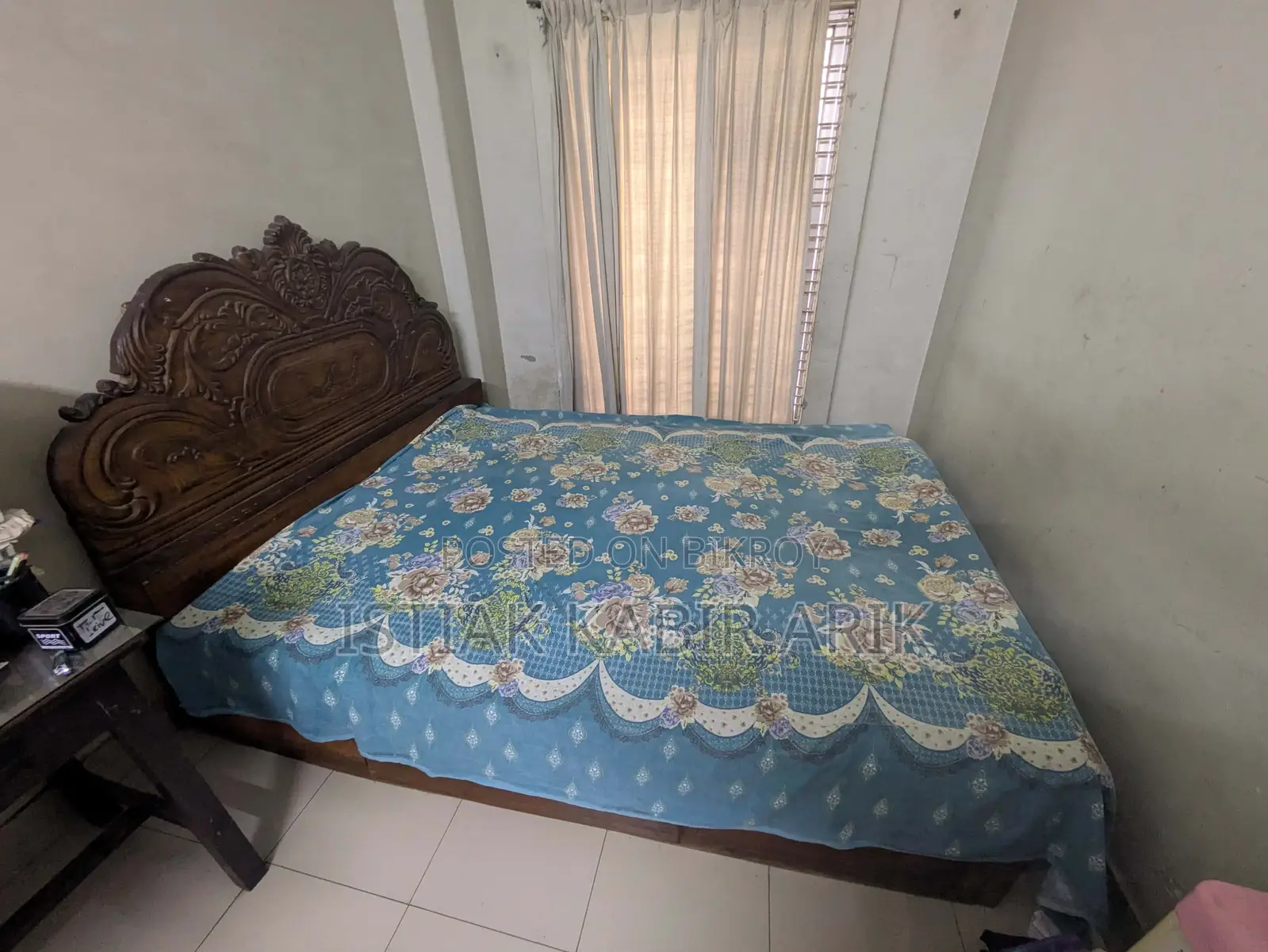  ৬×৭ সাইজের খাট বিক্রয় হবে।