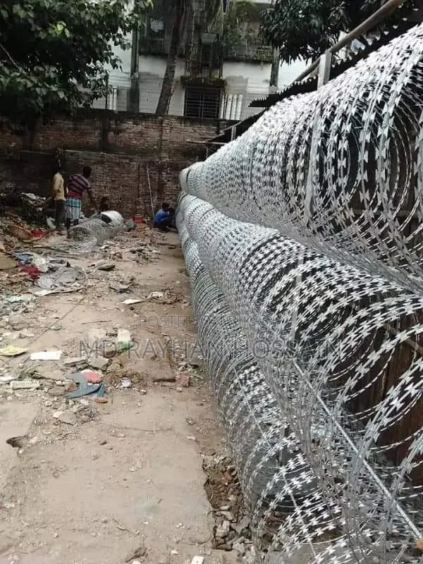 Rezor Barbed Wire