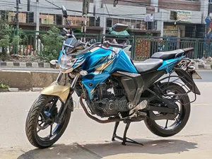 ইয়ামাহা এফজেড ২০১৮ সিলভার