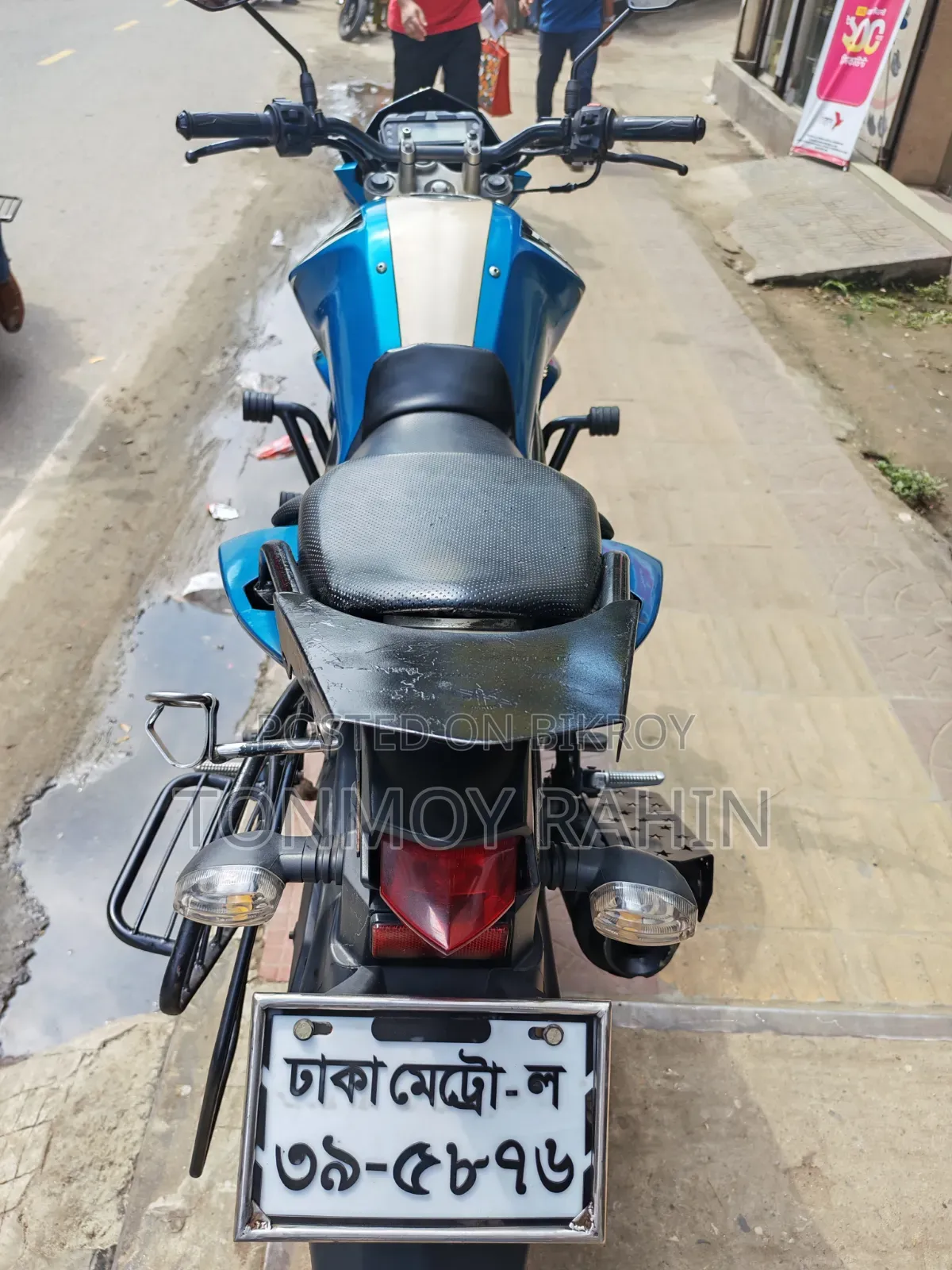 ইয়ামাহা এফজেড ২০১৮ সিলভার