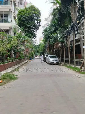Block-L, 5 Katha Very Close to 300 Feet Road