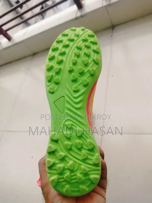Turf Shoes / Turf