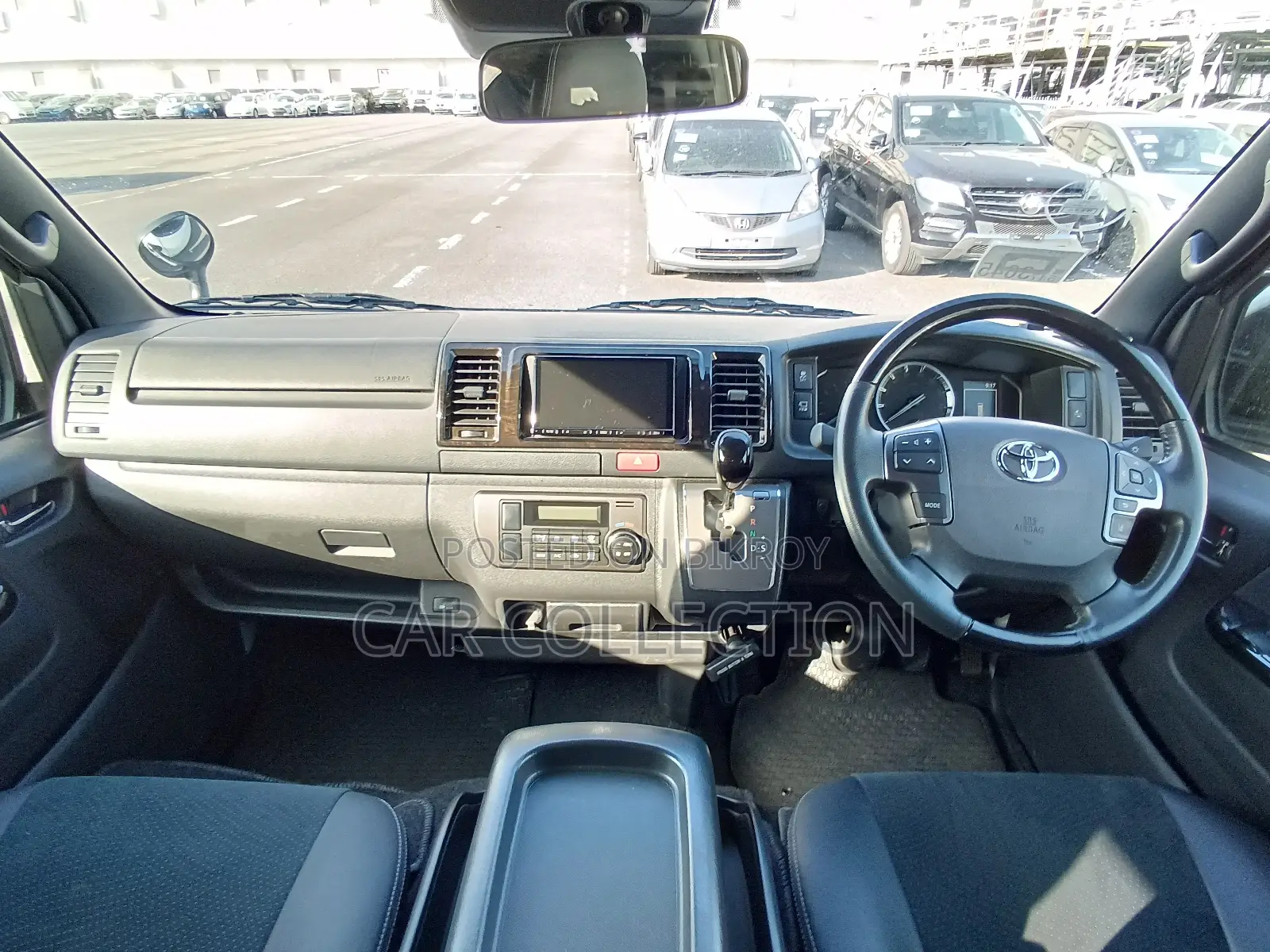 Toyota HiAce 2023 Pearl