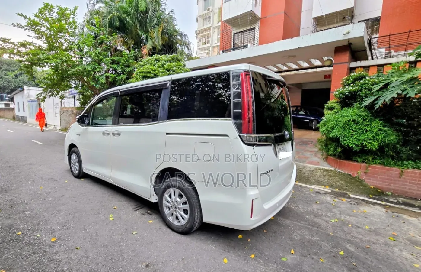 Toyota Esquire 2019 White