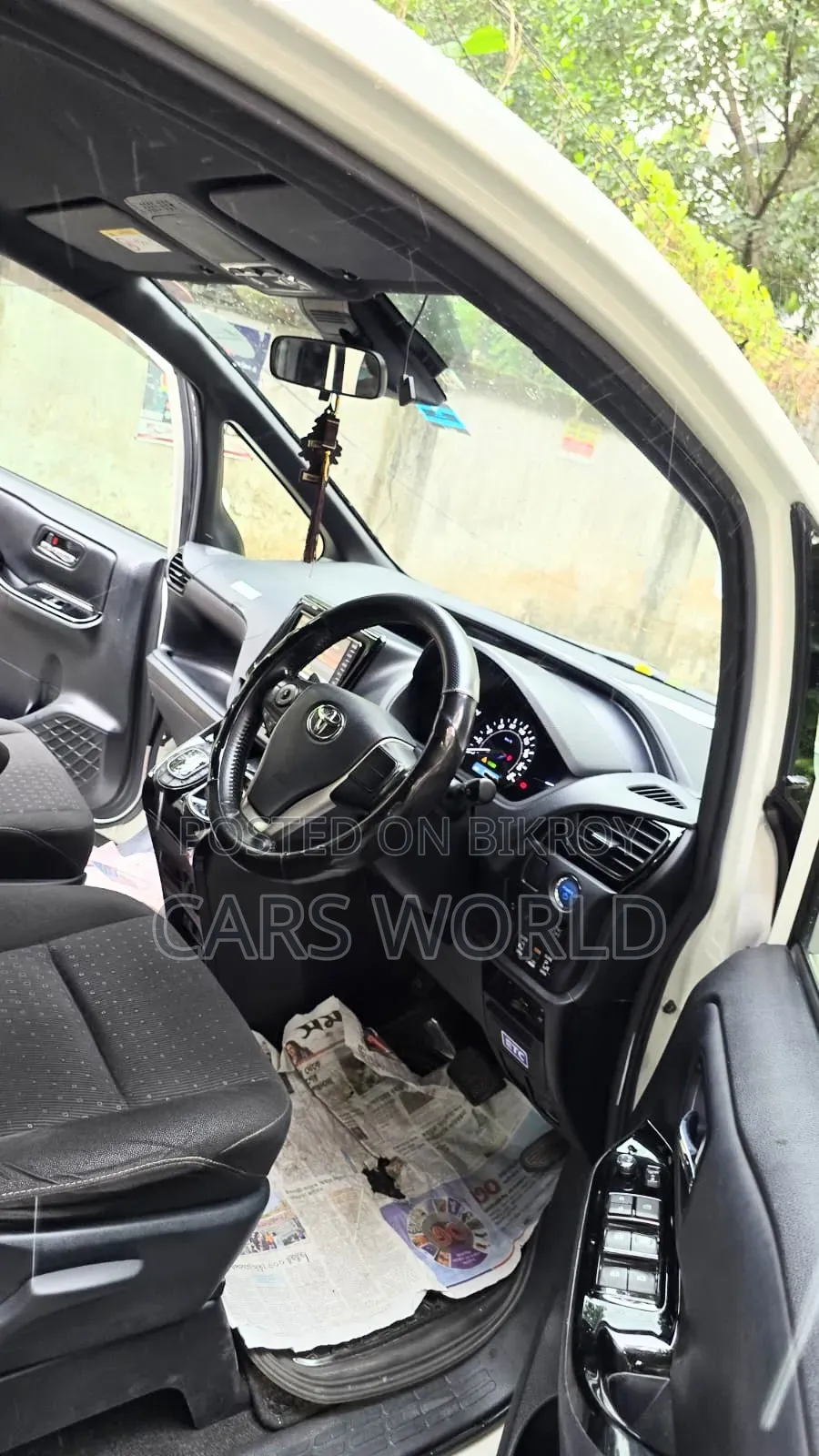 Toyota Esquire 2019 White