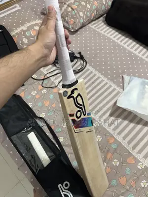 Kokabura Cricket Bat