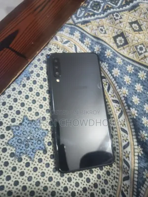 স্যামসাং গ্যালাক্সি এ৭ ৬৪ জিবি কালো