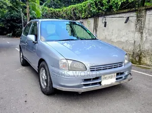 টয়োটা স্টারলেট ১৯৯৭ রূপালী