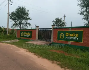 সেক্টর-১৬/ই তে ৬০ ফুট ১০ কাঠা পার্ক ইস্ট