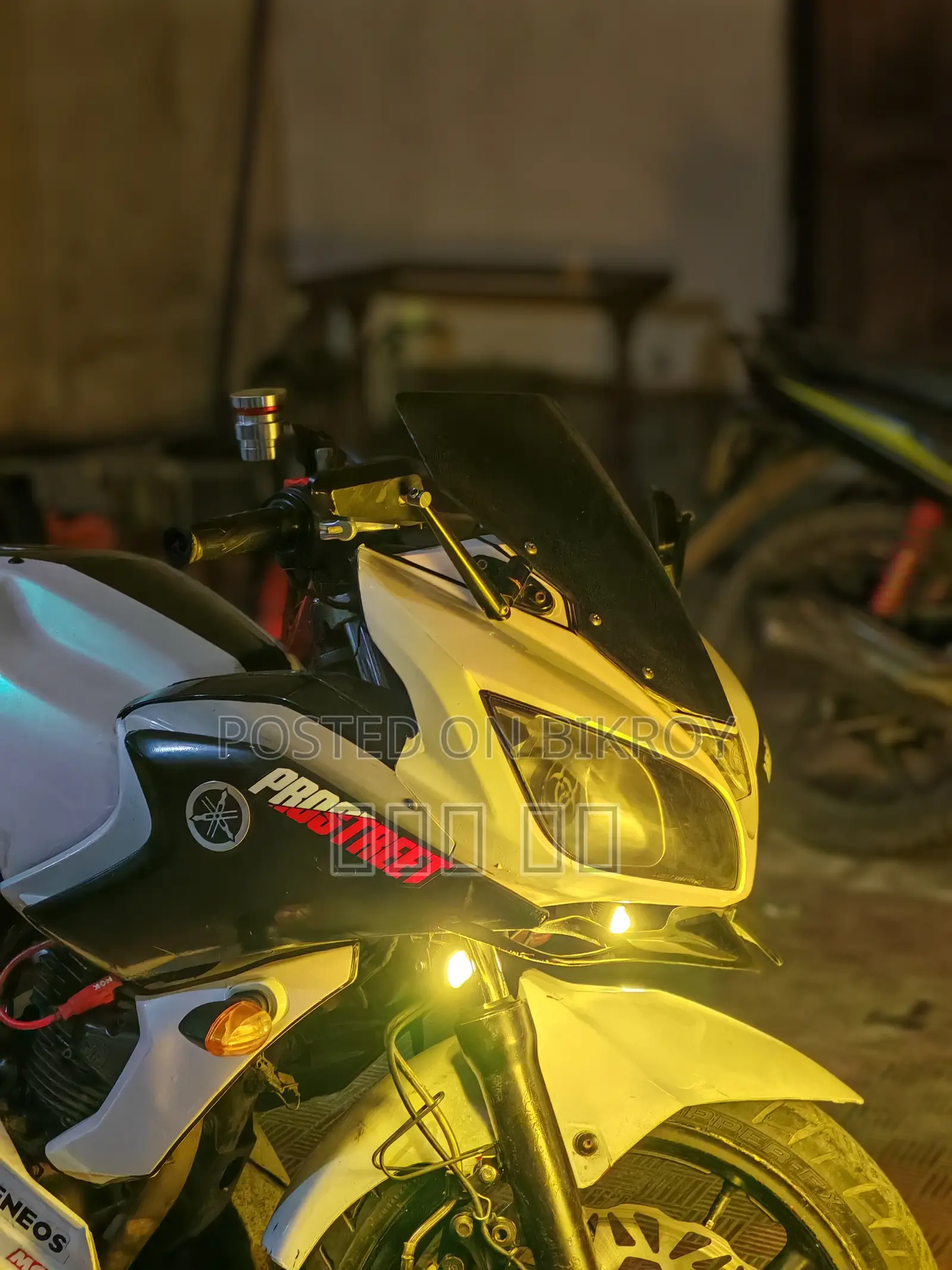 Yamaha 2014 White