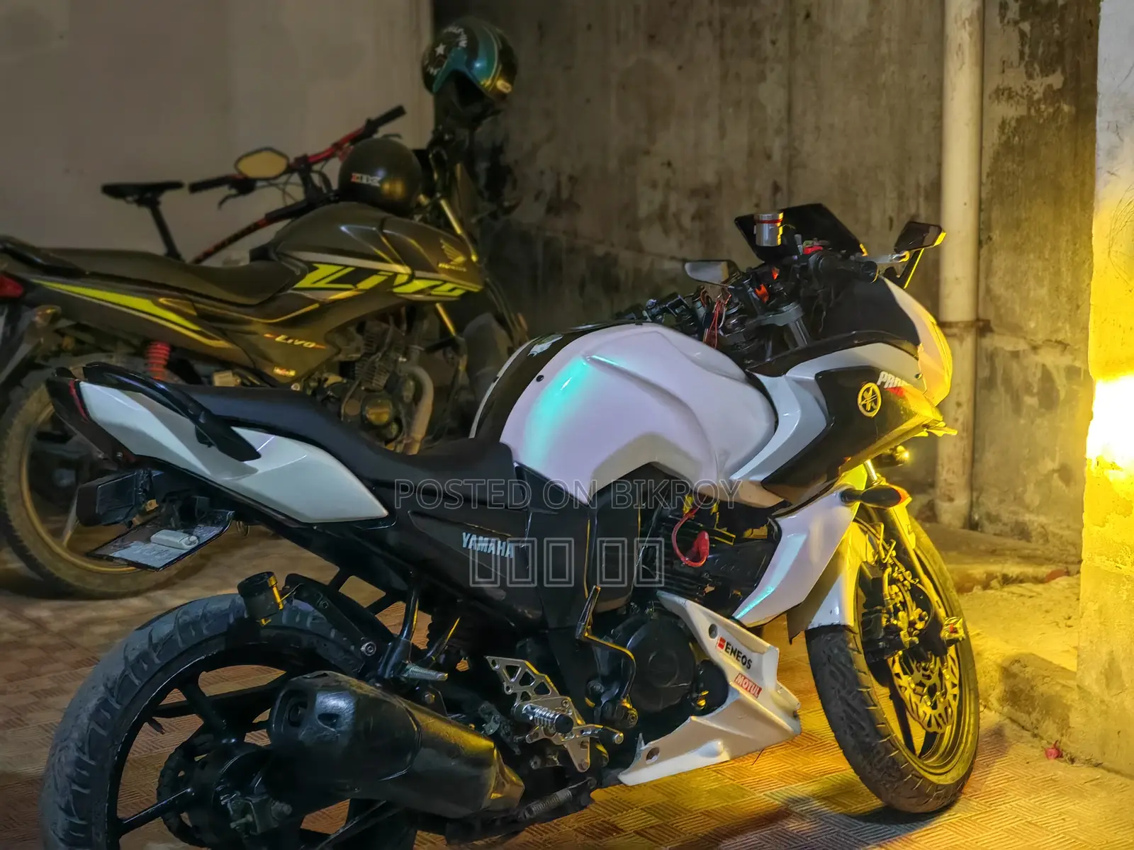 Yamaha 2014 White