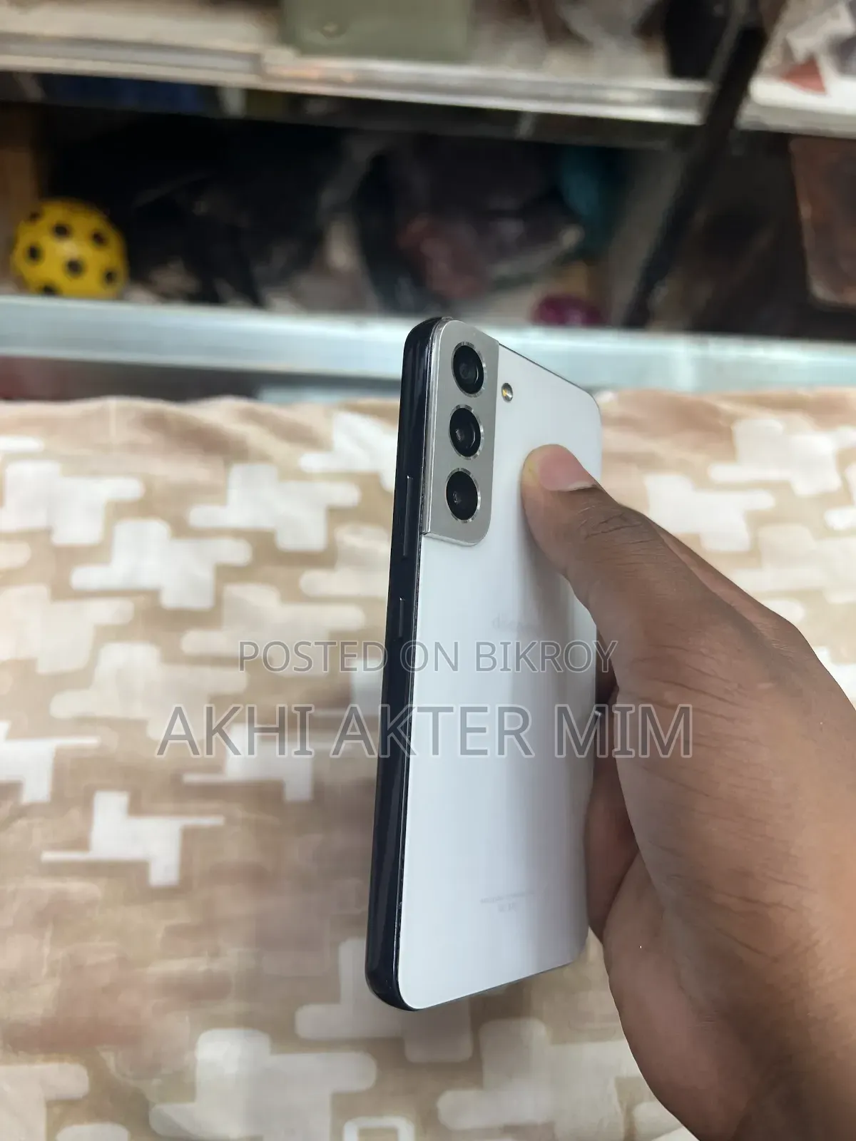 SQ 8 GB White