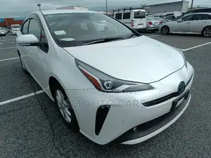 Toyota Prius 2021 Pearl
