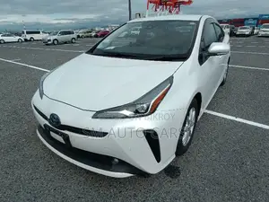 Toyota Prius 2021 Pearl